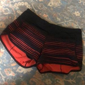 Lululemon Speed Up shorts 2.5, size 2